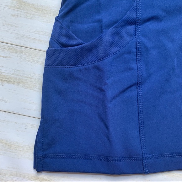 NWT Jockey Galaxy Blue Modern VNeck Scrub Top 2329 - Picture 2 of 5